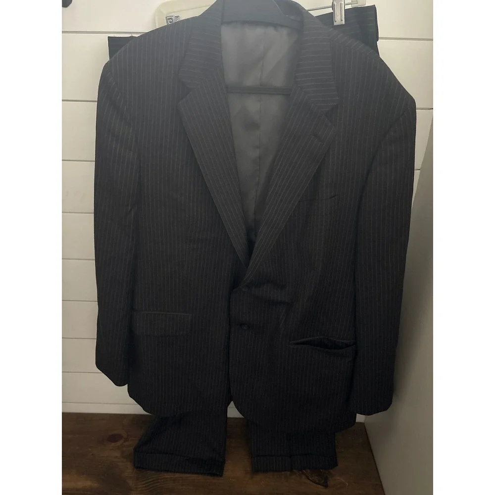 J. Ferrar Mens 2 Piece Suit 48R Black Pinstripe 100% Wool Blazer Trousers Set